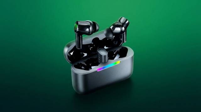 Razer Hammerhead V3 HyperSpeed Earbuds Work Across PC, PS5, Switch, and Mobile